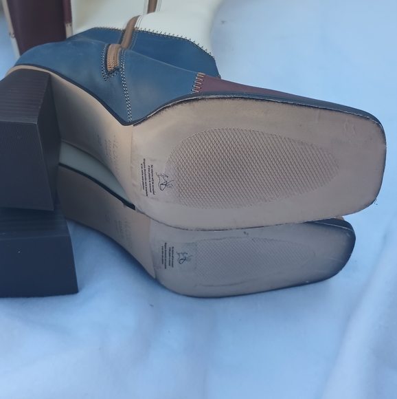 Boots - Picture 2 of 3